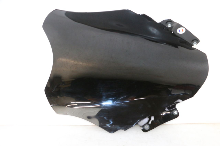 photo de PARABRISAS PIAGGIO MP3 HPE 300 (2019 - 2026) - Detalhes característicos