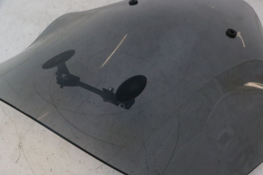 photo de PARABRISA PIAGGIO MP3 500 (2016 - 2018) - Zoom do estado de desgaste