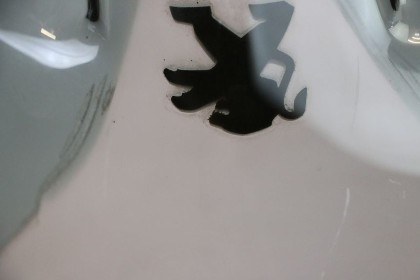 photo de PARABRISAS PEUGEOT SATELIS 125 (2013 - 2018) - Zoom do estado de desgaste