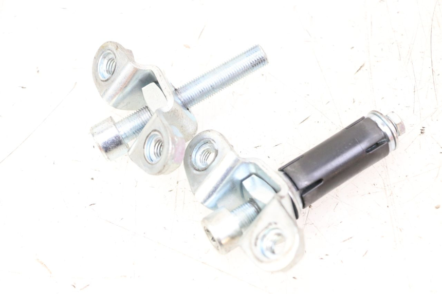 photo de PARABRISAS PIAGGIO NRG POWER PUREJET 50 (2018 - 2021) - Detalhes característicos