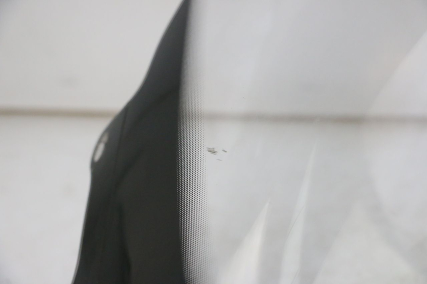 photo de PARABRISAS SUZUKI BURGMAN 125 (2018 - 2021) - Pontos de fixação