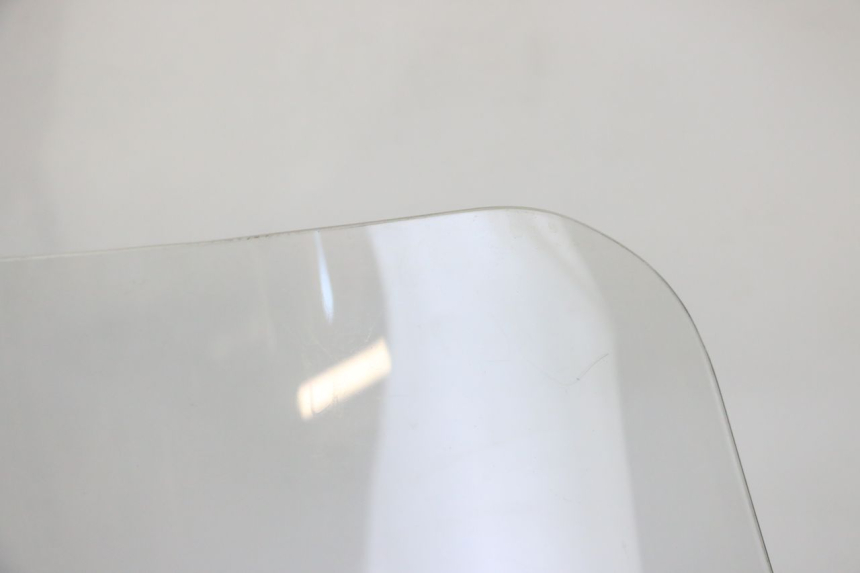 photo de PARABRISAS SUZUKI BURGMAN 125 (2018 - 2021) - Outro ângulo de visão