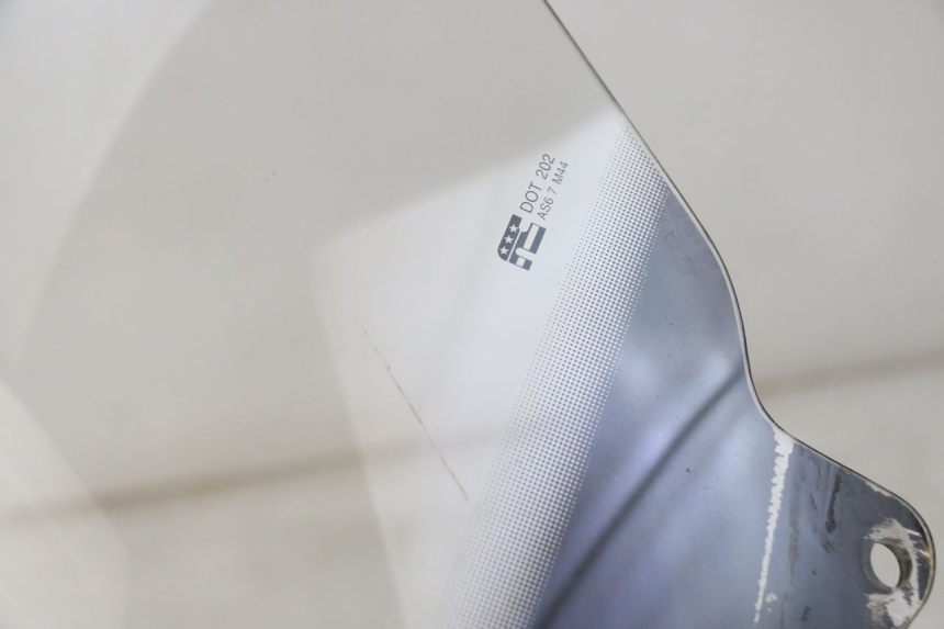 photo de PARABRISAS SUZUKI BURGMAN 125 (2018 - 2021) - Ampliação técnica