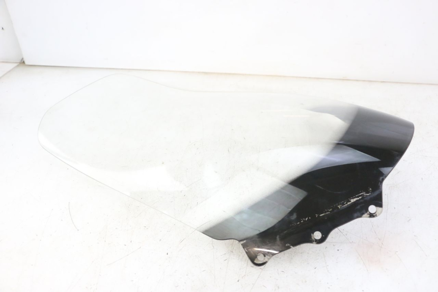 photo de PARABRISAS SUZUKI BURGMAN 125 (2018 - 2021) - Pontos de fixação