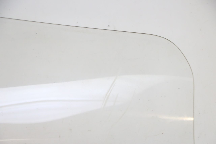 photo de PARABRISAS SUZUKI BURGMAN 125 (2015 - 2017) - Zoom de qualidade