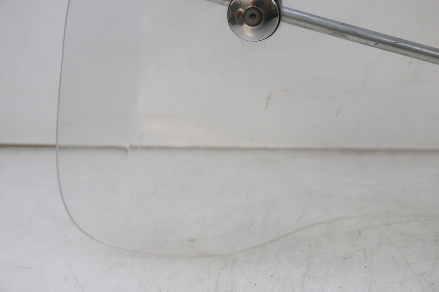 photo de PARABRISAS PIAGGIO VESPA GTS SUPER IE 125 (2009 - 2016) - Zoom de qualidade