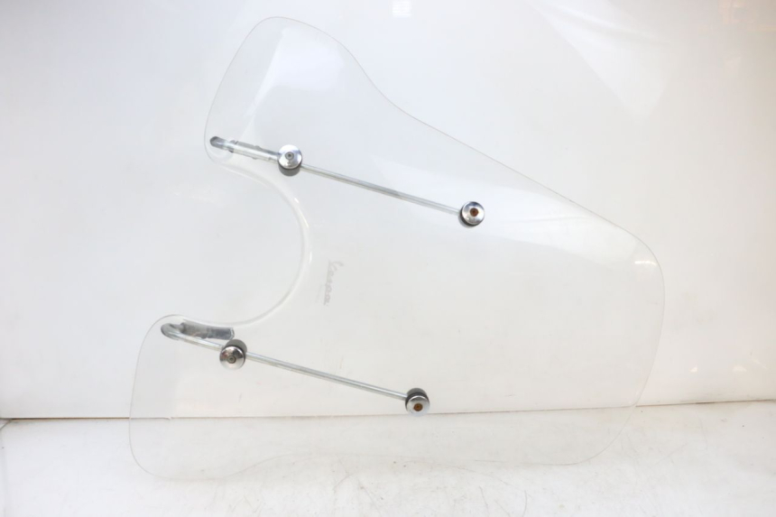 photo de PARABRISAS PIAGGIO VESPA GTS SUPER IE 125 (2009 - 2016) - Detalhe da peça