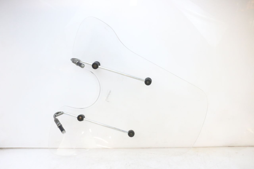photo de PARABRISAS PIAGGIO VESPA GTS SUPER IE 125 (2009 - 2016) - Pontos de fixação