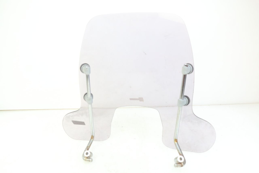 photo de PARABRISAS PIAGGIO VESPA SPRINT 2T 50 (2014 - 2018) - Detalhe da peça
