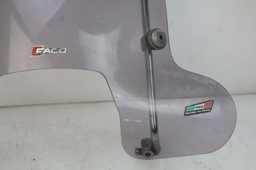 photo de PARABRISAS PIAGGIO VESPA SPRINT 2T 50 (2014 - 2018) - Imagem adicional