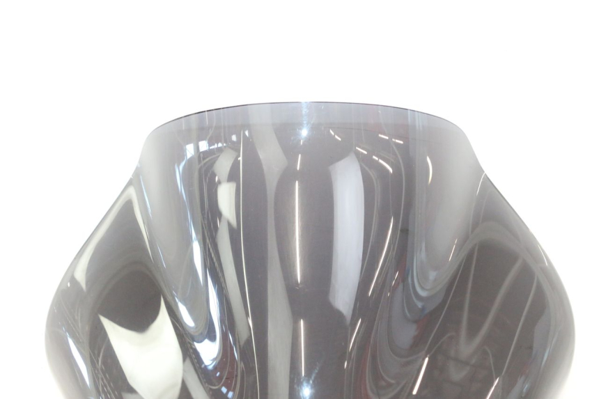photo de PARABRISA YAMAHA XJR 1300 (1998 - 2002) - Zoom do estado de desgaste