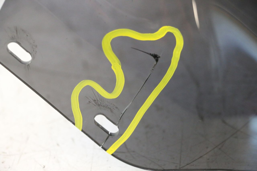 photo de PARABRISA YAMAHA XJR 1300 (1998 - 2002) - Estado da superfície