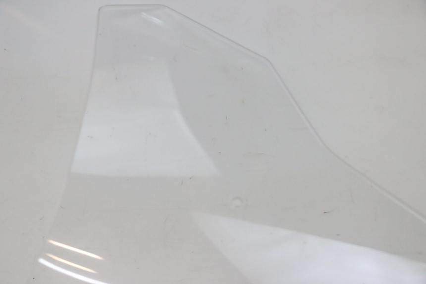 photo de PARABRISAS YAMAHA TRACER 7 700 (2020 - 2024) - Pontos de fixação