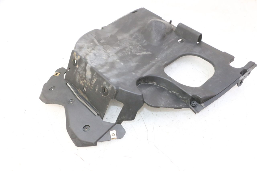 photo de PASSAGEM DA RODA TRASEIRA KYMCO AGILITY NAKED RENOUVO 2T 50 (2011 - 2018) - Pontos de fixação