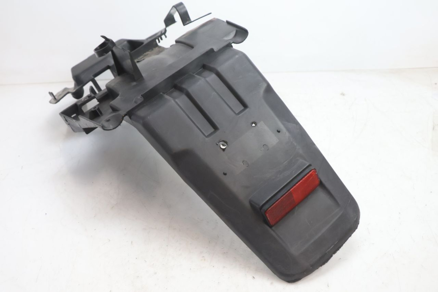 photo de PASSAGEM DA RODA TRASEIRA MBK BOOSTER SPIRIT 50 (1999 - 2003) - Outro ângulo de visão