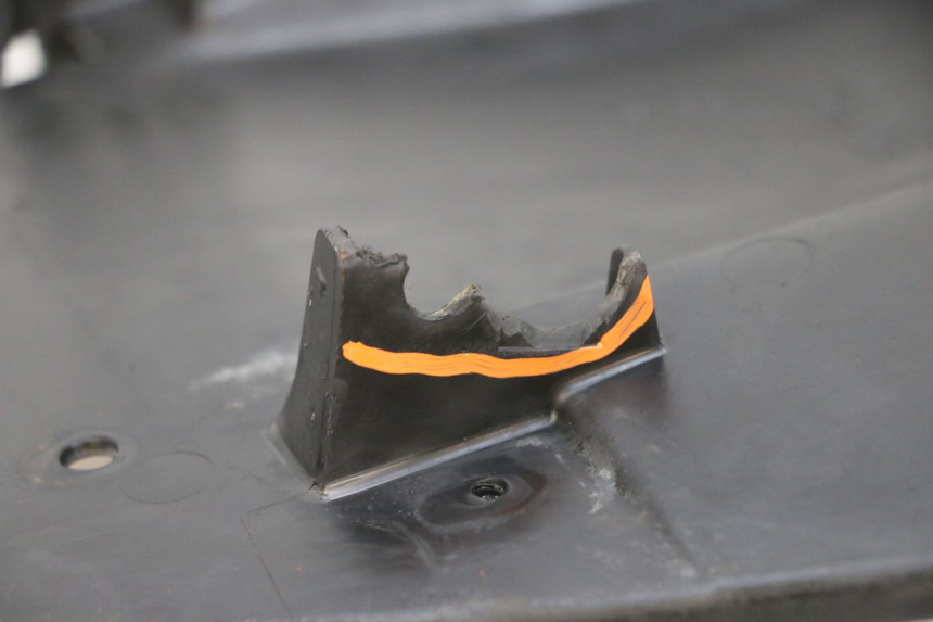 photo de PASSAGEM DA RODA TRASEIRA YAMAHA BW'S EASY 50 (2013 - 2016) - Pontos de fixação