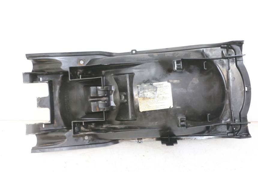 photo de PASSAGEM DA RODA TRASEIRA HONDA CBF 500 (2004 - 2007) - Detalhe da peça