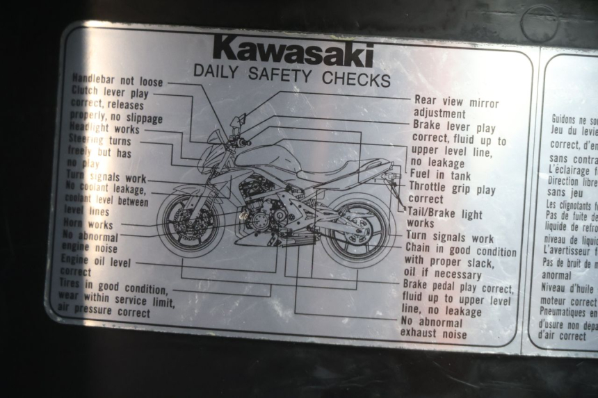 photo de PASSAGEM DA RODA TRASEIRA KAWASAKI ER-6 ER6 N 650 (2005 - 2009) - Vista geral