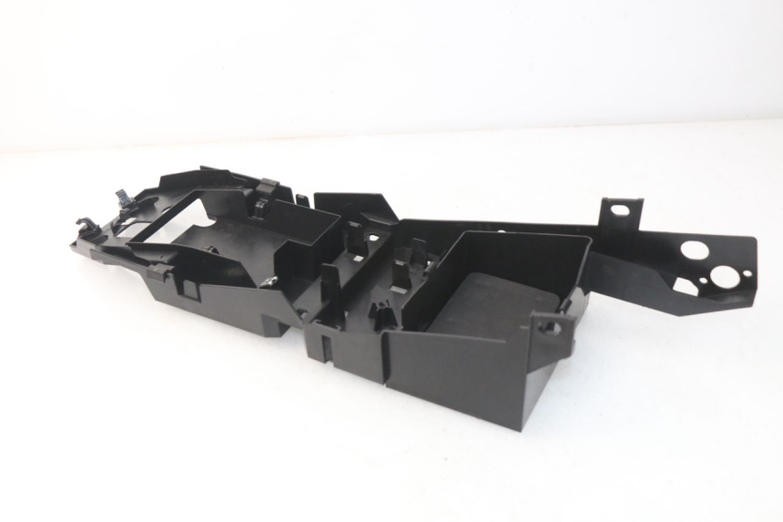 photo de PASSAGEM DA RODA TRASEIRA YAMAHA FZ8 800 (2010 - 2016) - Outro ângulo de visão