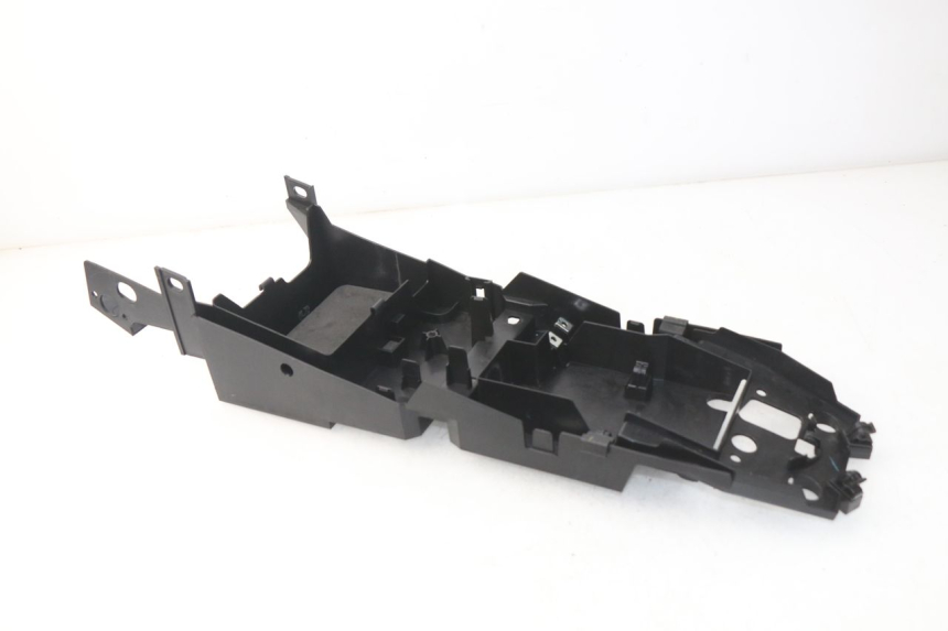 photo de PASSAGEM DA RODA TRASEIRA YAMAHA FZ8 800 (2010 - 2016) - Vista geral