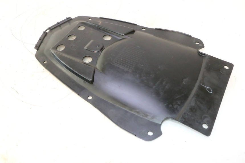 photo de PASSAGEM DA RODA TRASEIRA YAMAHA FZ8 800 (2010 - 2016) - Detalhe da peça
