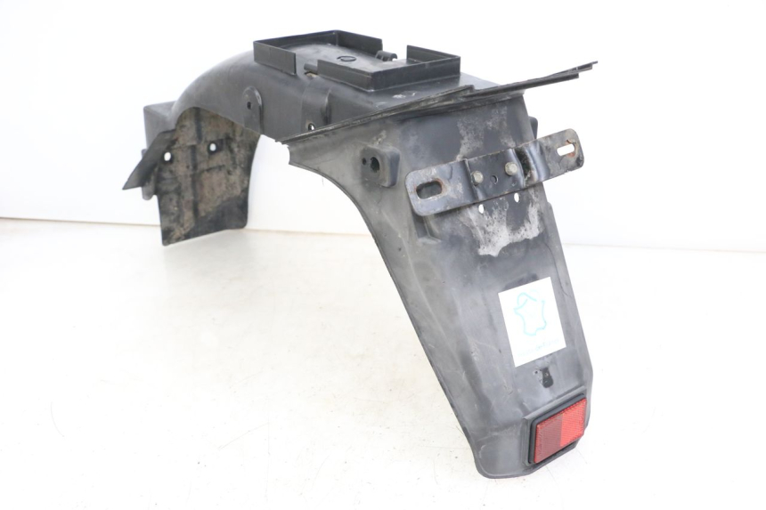 photo de PASSAGEM DA RODA TRASEIRA HYOSUNG GF 125 (2001 - 2005) - Pontos de fixação