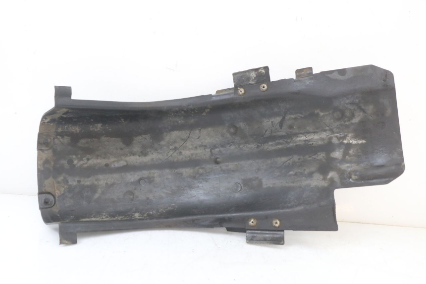 photo de PASSAGEM DA RODA TRASEIRA SUZUKI GN 125 (1997 - 2000) - Vista geral