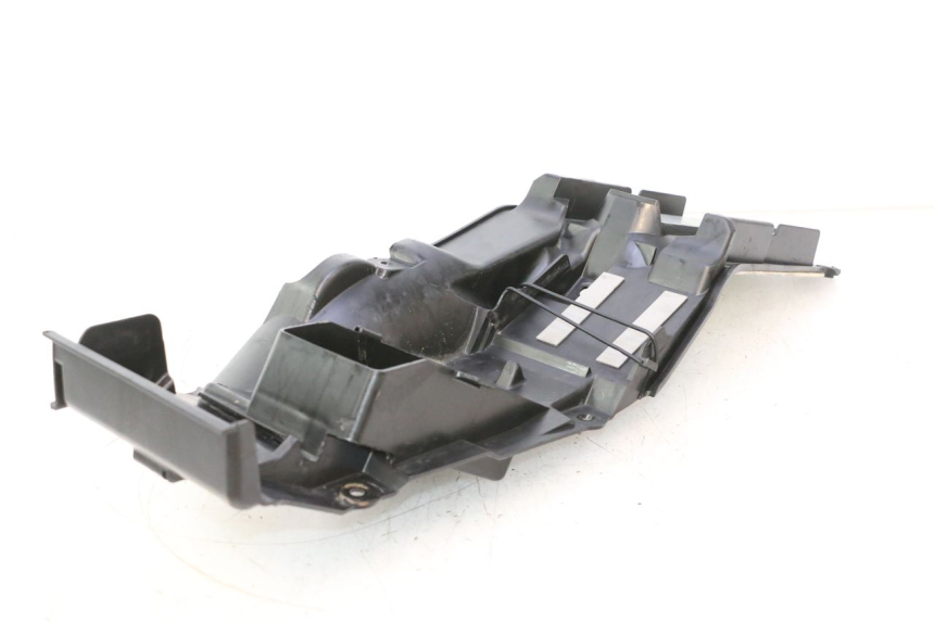 photo de PASSAGEM DA RODA TRASEIRA SUZUKI GSR 600 (2005 - 2012) - Detalhe da peça