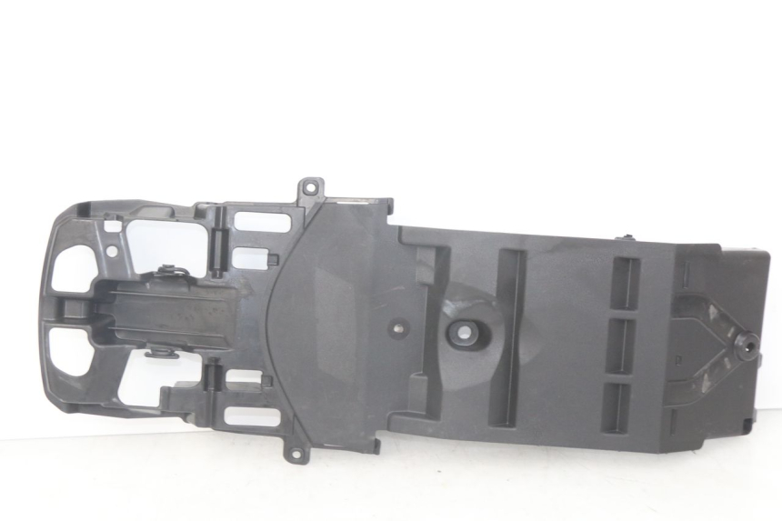 photo de PASSAGEM DA RODA TRASEIRA SUZUKI GSX-R GSXR 750 (2011 - 2016) - Outro ângulo de visão
