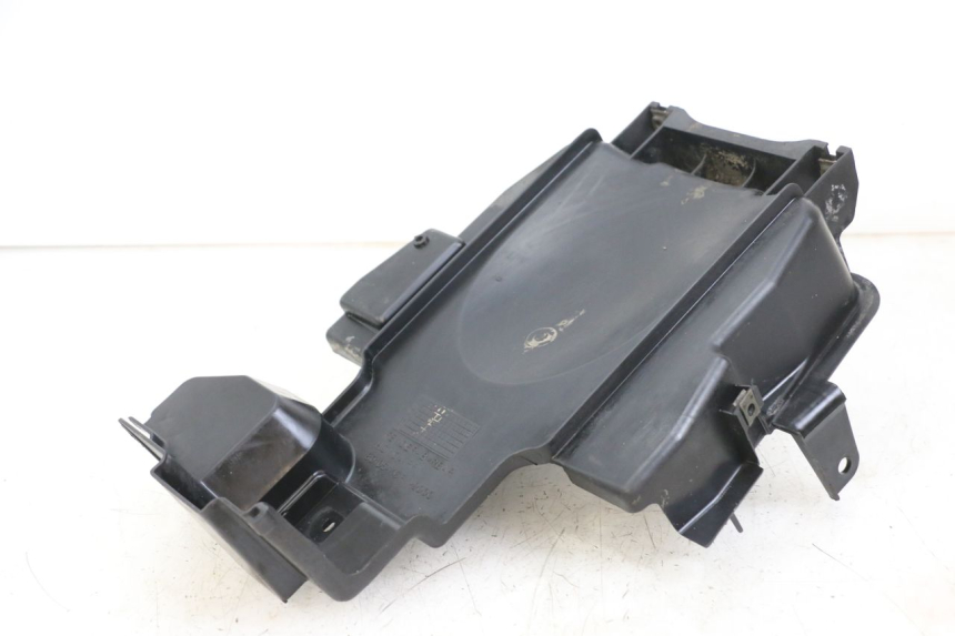 photo de PASSAGEM DA RODA TRASEIRA HONDA NES AROBASE 125 (2000 - 2003) - Outro ângulo de visão