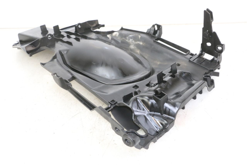 photo de PASSAGEM DA RODA TRASEIRA HONDA SH i 300 (2015 - 2020) - Pontos de fixação