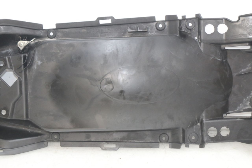 photo de PASSAGEM DA RODA TRASEIRA HONDA INTEGRA NC D 750 (2016 - 2018) - Estado da superfície