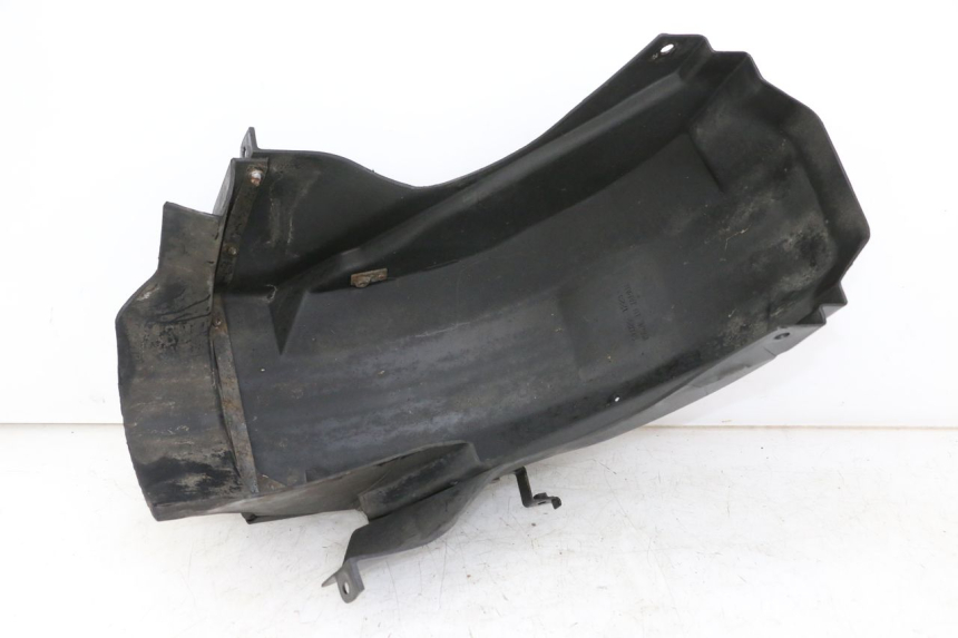 photo de PASSAGEM DA RODA TRASEIRA KAWASAKI GTR 1000 (1994 - 2004) - Detalhe da peça