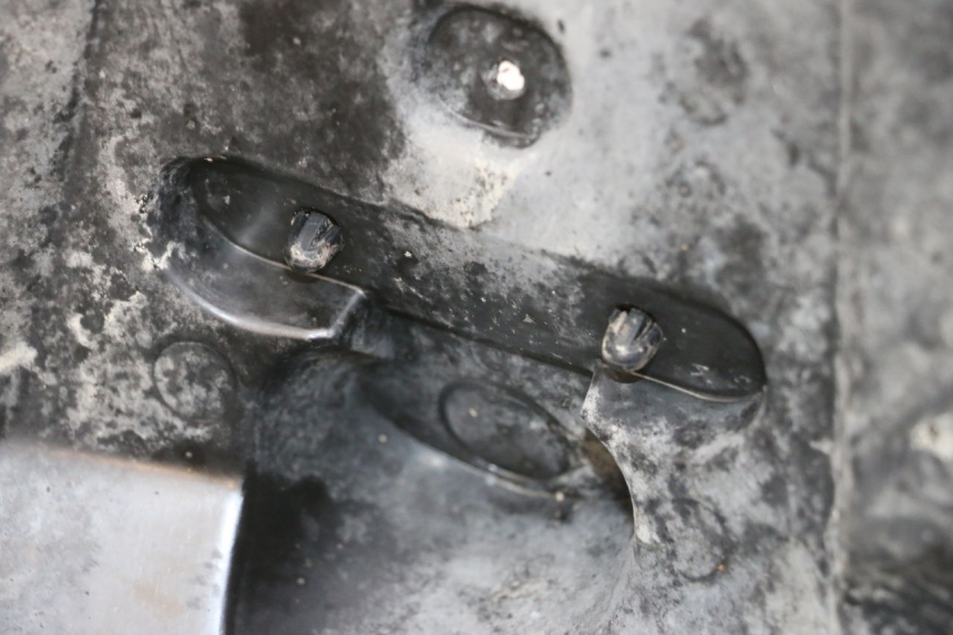 photo de PASSAGEM DA RODA TRASEIRA PEUGEOT KISBEE 2T 50 (2010 - 2017) - Detalhe da peça
