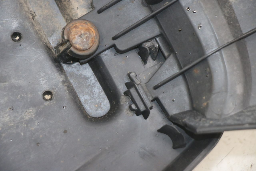 photo de PASSAGEM DA RODA TRASEIRA PEUGEOT KISBEE 4T 50 (2010 - 2017) - Zoom do estado de desgaste