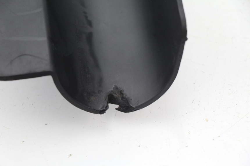 photo de PASSAGEM DA RODA TRASEIRA PEUGEOT LOOXOR 50 (2001 - 2004) - Pontos de fixação