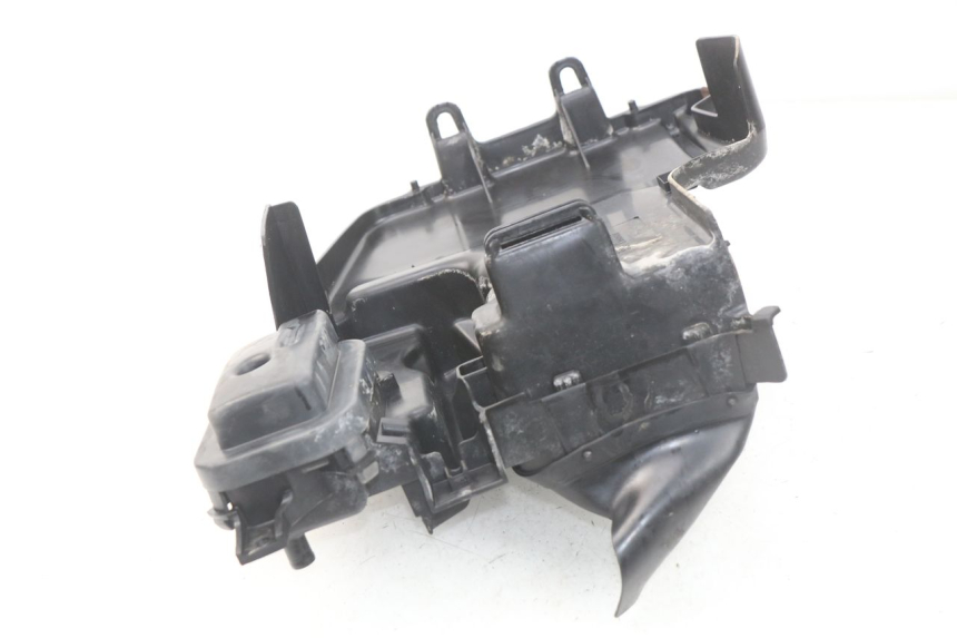 photo de PASSAGEM DA RODA TRASEIRA HONDA SCV LEAD 100 (2003 - 2007) - Outro ângulo de visão