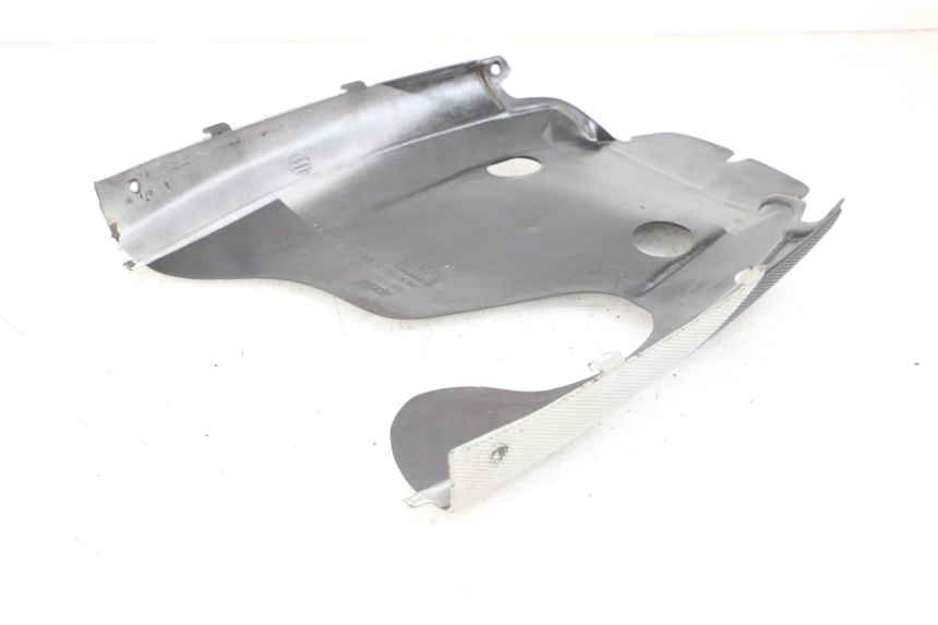 photo de PASSAGEM DA RODA TRASEIRA APRILIA SR CARB LC 2T 50 (2004 - 2012) - Detalhe da peça