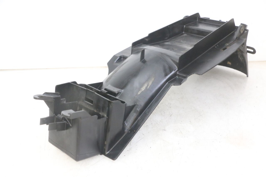 photo de PASSAGEM DA RODA TRASEIRA YAMAHA TDR DELTABOX 125 (1997 - 2003) - Outro ângulo de visão