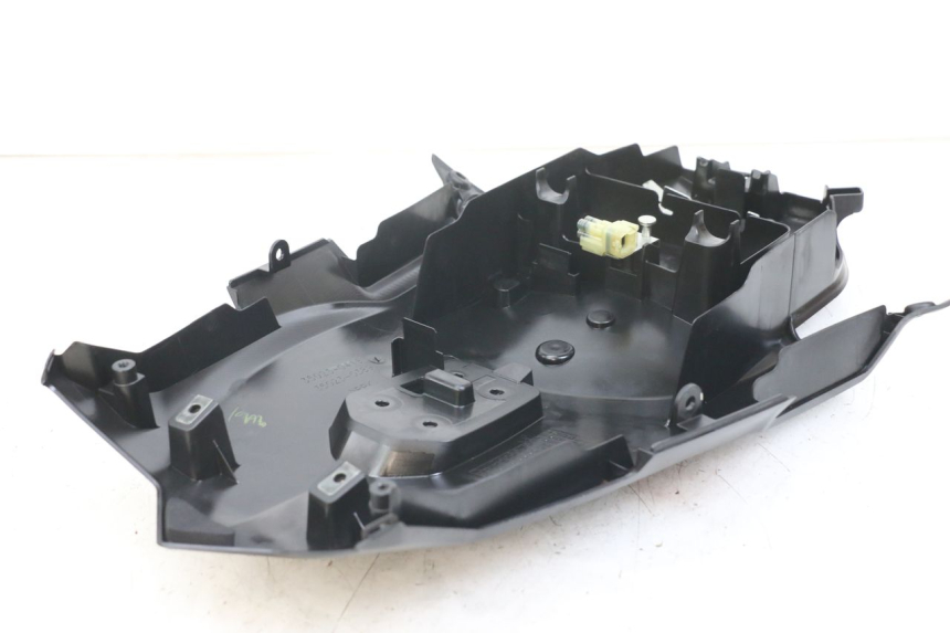photo de PASSAGEM DA RODA TRASEIRA KAWASAKI VERSYS ABS 650 (2015 - 2018) - Detalhe da peça