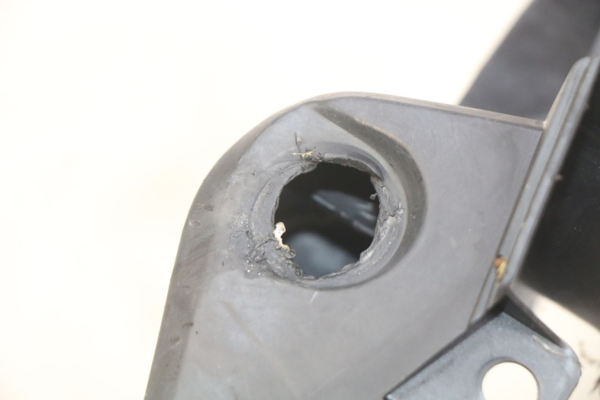 photo de PASSAGEM DA RODA TRASEIRA HONDA VISION NSC R 50 (2013 - 2015) - Detalhe da peça