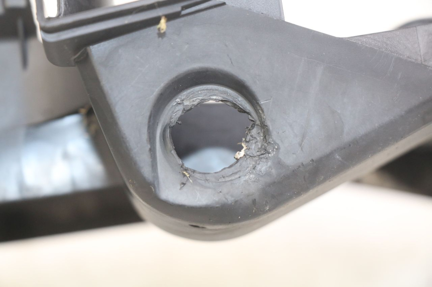 photo de PASSAGEM DA RODA TRASEIRA HONDA VISION NSC R 50 (2013 - 2015) - Outro ângulo de visão