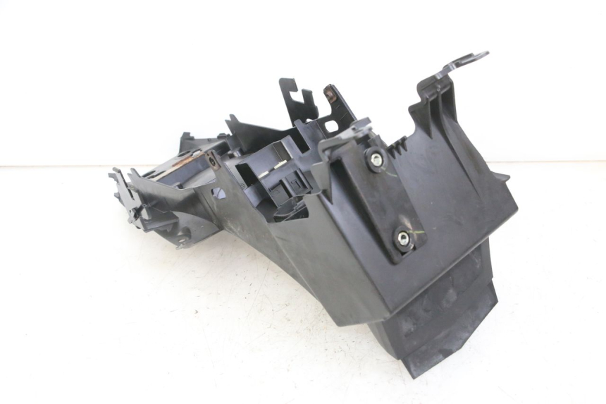 photo de PASSAGEM DA RODA TRASEIRA YAMAHA XJ6 ABS 600 (2008 - 2016) - Pontos de fixação