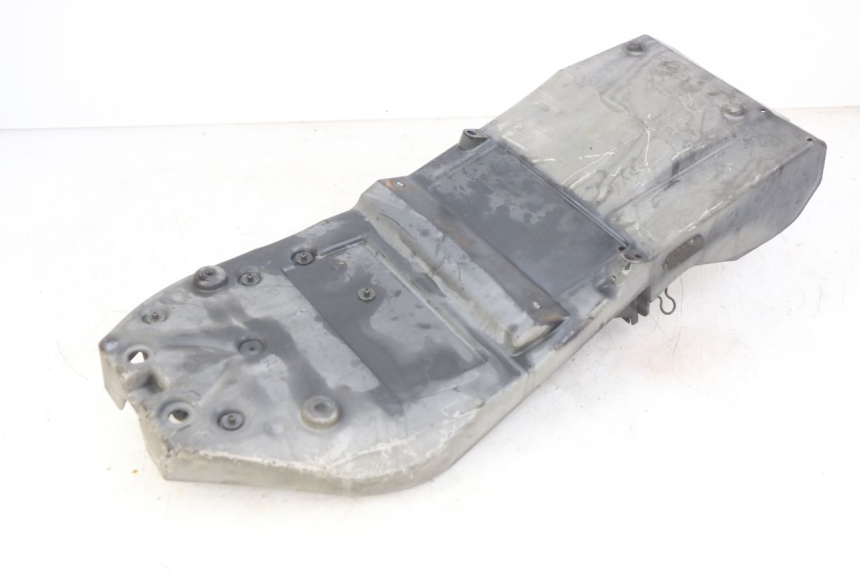 photo de PASSAGEM DA RODA TRASEIRA KAWASAKI Z 750 (2007 - 2013) - Detalhe da peça