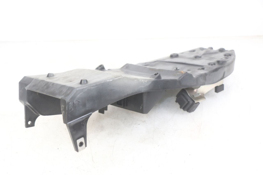 photo de PASSAGEM DA RODA TRASEIRA KAWASAKI Z 750 (2007 - 2013) - Outro ângulo de visão