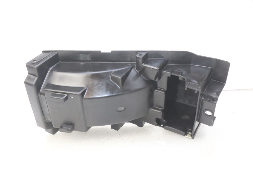 photo de PASSAGEM DA RODA TRASEIRA KAWASAKI ZZR 600 (1995 - 2004) - Detalhe da peça