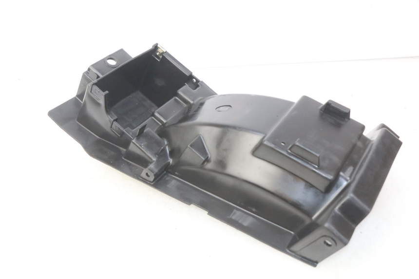 photo de PASSAGEM DA RODA TRASEIRA KAWASAKI ZZR 600 (1995 - 2004) - Outro ângulo de visão