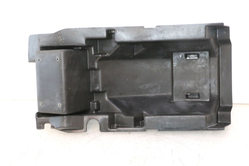 photo de PASSAGEM DA RODA TRASEIRA KAWASAKI ZZR 600 (1995 - 2004) - Detalhe da peça
