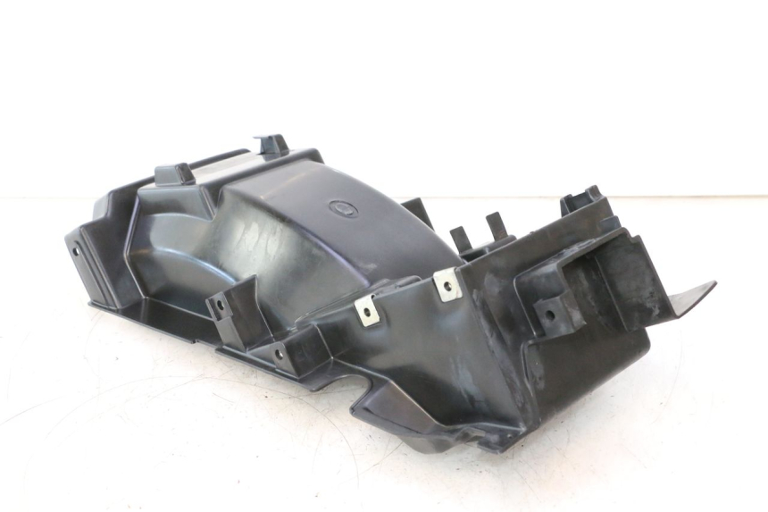 photo de PASSAGEM DA RODA TRASEIRA KAWASAKI ZZR 600 (1995 - 2004) - Outro ângulo de visão
