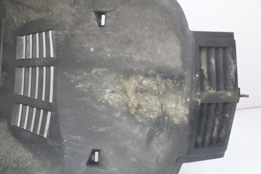 photo de PASSAGEM DA RODA DIANTEIRA PEUGEOT CITYSTAR 125 (2011 - 2017) - Pontos de fixação